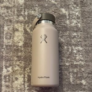 Hydro Flask 30oz